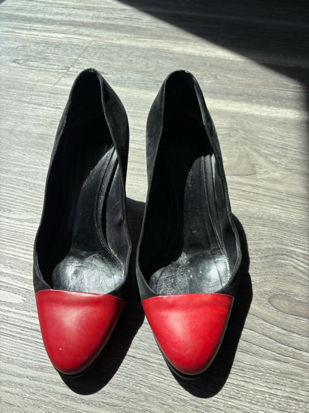 Gianvito Rossi shoes size 37 black suede red